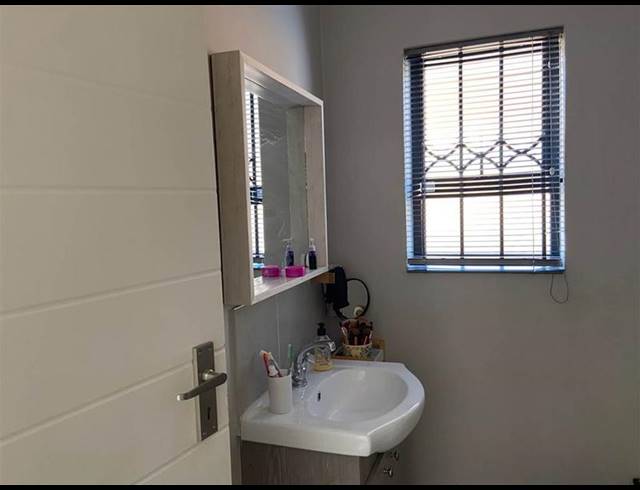 2 BEDROOM APARTMENT FOR SALE IN RYNFIELD